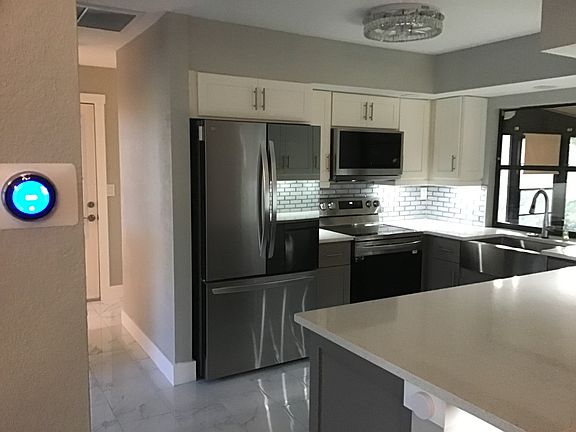 3rd image of 1433 Dewitt St #1433