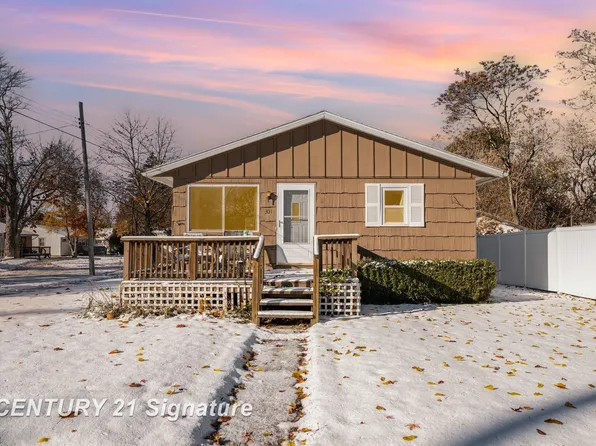 301 McEwan St, Bay City, MI 48708