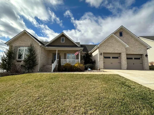 4 Lancelot Dr, Ona, WV 25545