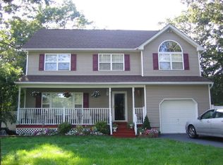 8 Scranton Rd, Port Jefferson Station, NY 11776