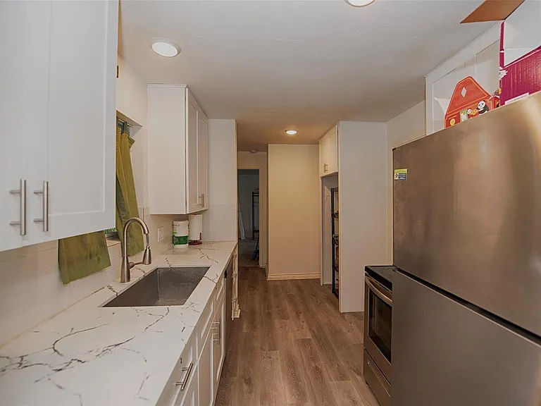 2802 Canfield St — Photo 13