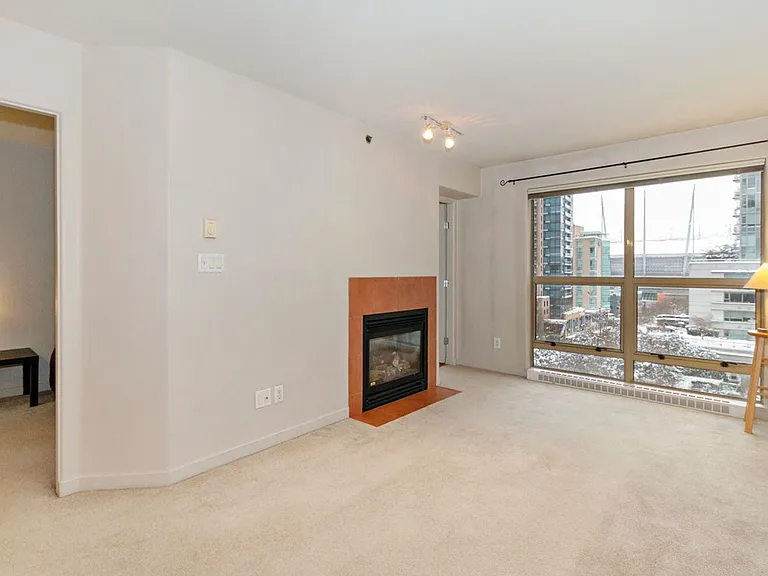 819 Hamilton St #403 — Photo 6