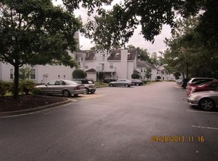 445 Seahorse Run, Chesapeake, VA 23320