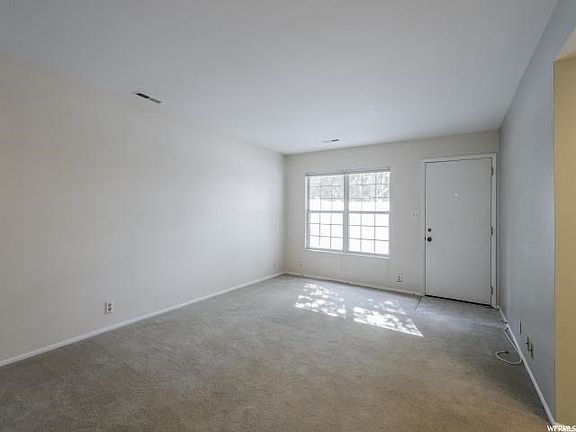 5th image of 620 E. 4075 S.