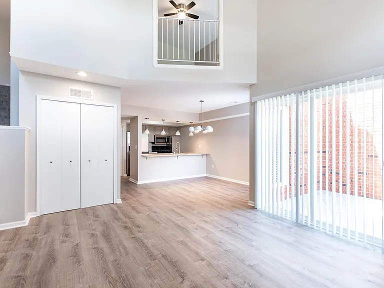 128 S Lorraine St #503 — Photo 4