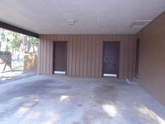 2nd image of 2604 NE 4th Ave