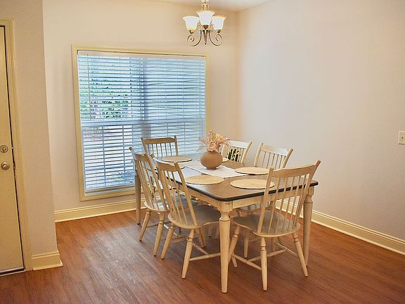 4th image of 10A Carmel Dr