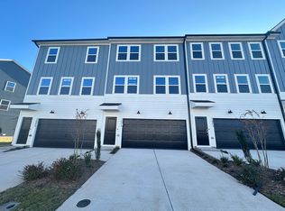 1604 Tamarisk Ln, Durham, NC 27703