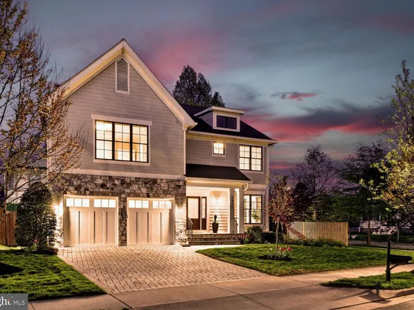 2421 N Buchanan St, Arlington, VA 22207