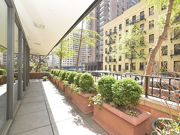 4th image of 235 E 87th St APT 4B