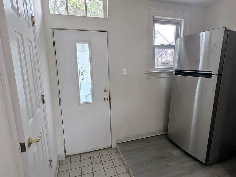 448 Ainsworth St — Photo 7