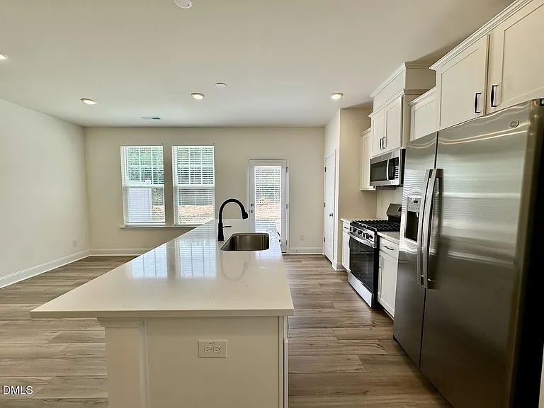 955 Kensley Grove Ln — Photo 8