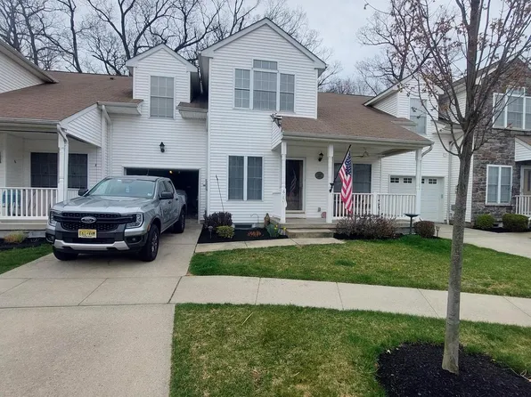 6 Charles Cir, Delanco, NJ 08075