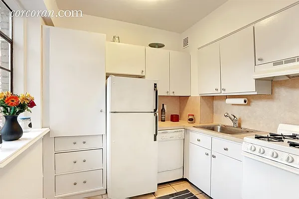 Sold by Corcoran | media 15