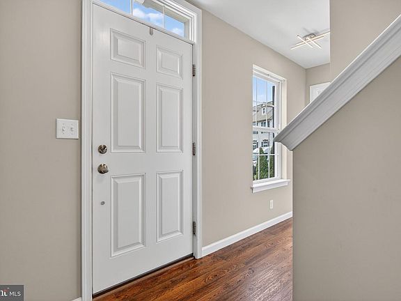 4th image of 18 Copperwood Ln