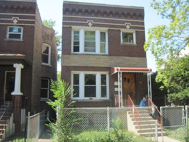1st image of 922 N Avers Ave