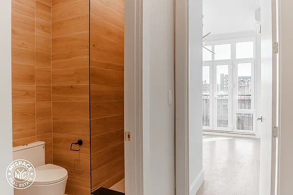 Rented by MySpaceNYC | media 6