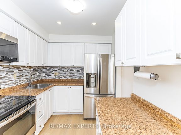 2nd image of 31 Carleton Pl