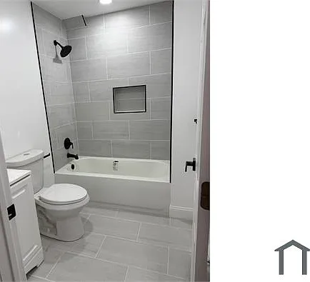 36 S Redfield St #B — Photo 2