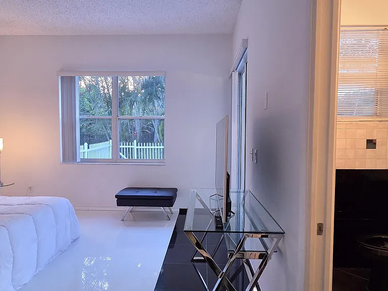 661 Lake Wellington Dr — Photo 30
