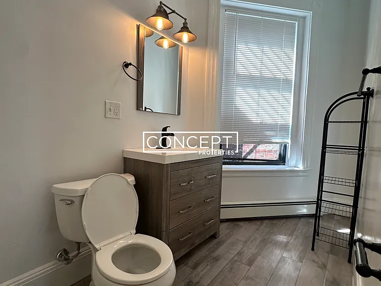 499 Beacon St #7 — Photo 4
