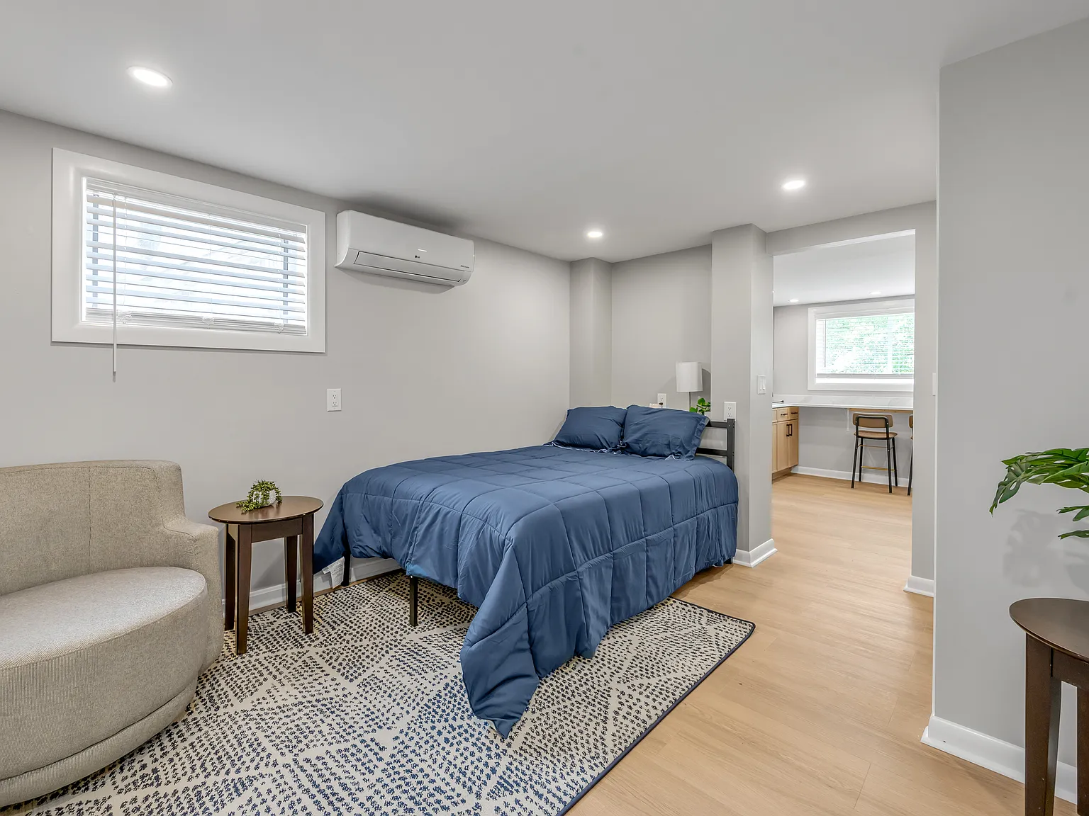 Studio, $1,600 — Photo 2