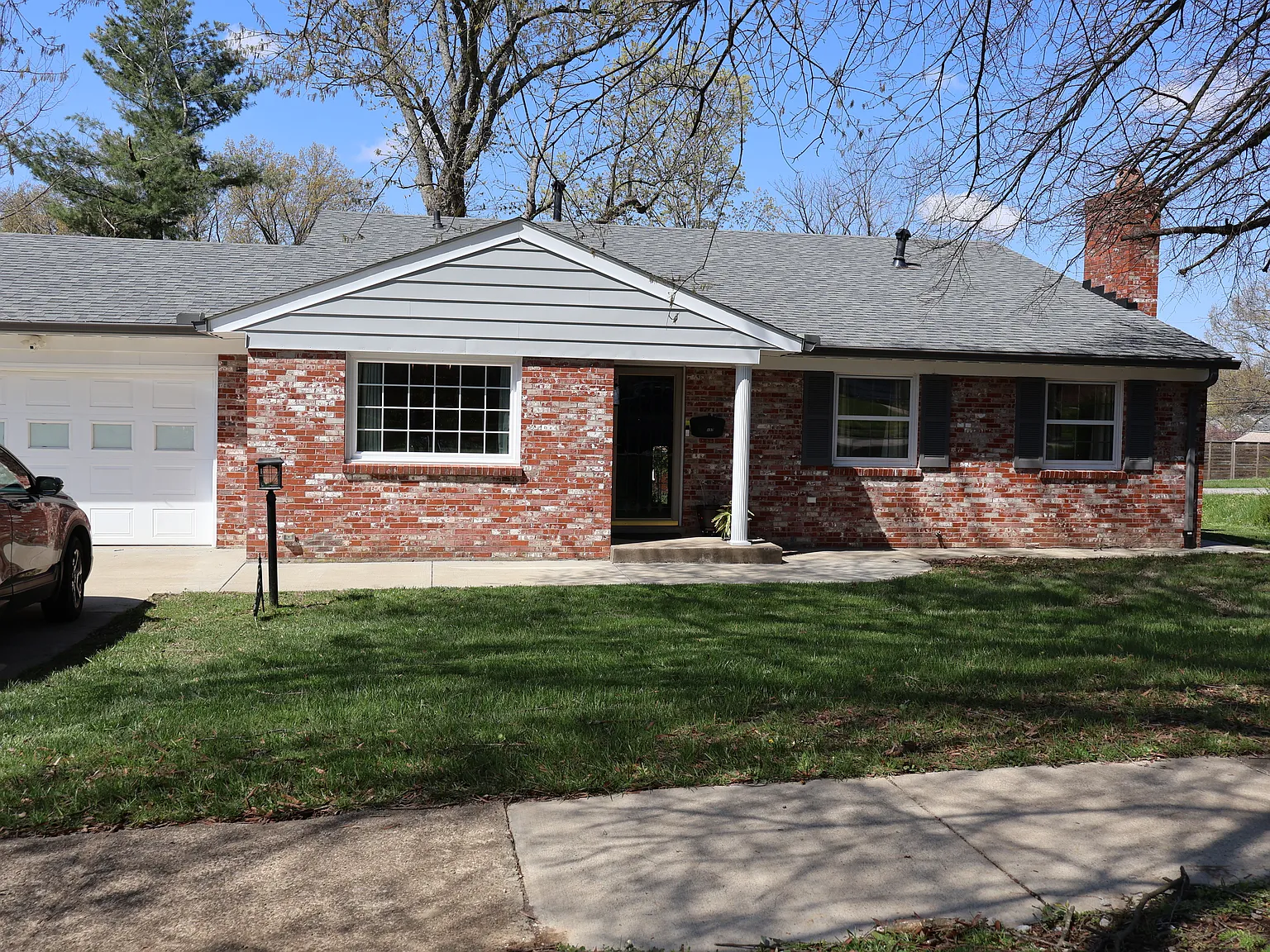 3497 Castleton Hl — Photo 1