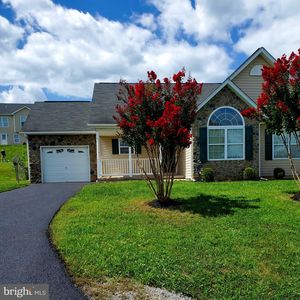 422 Dinali Dr, Martinsburg, WV, 25403