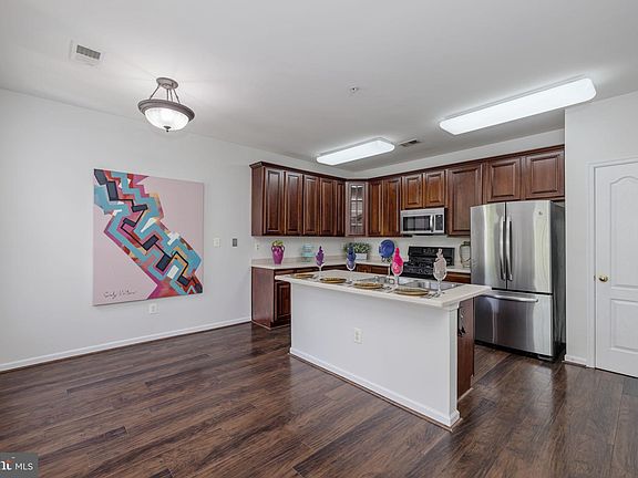 4th image of 271 Cameron Station Blvd Suite 102