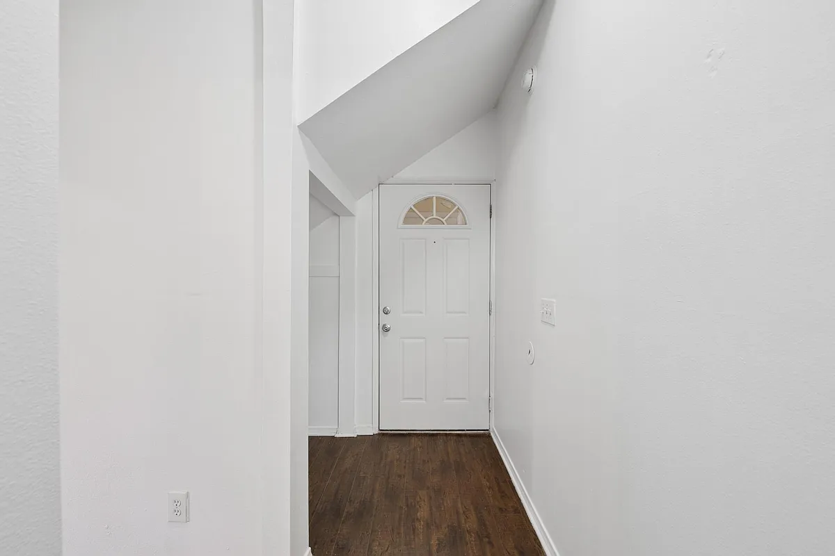 Building Photo - 3416 Walton Ave