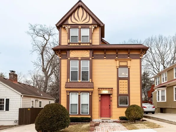 4742 Jarboe St, Kansas City, MO 64112