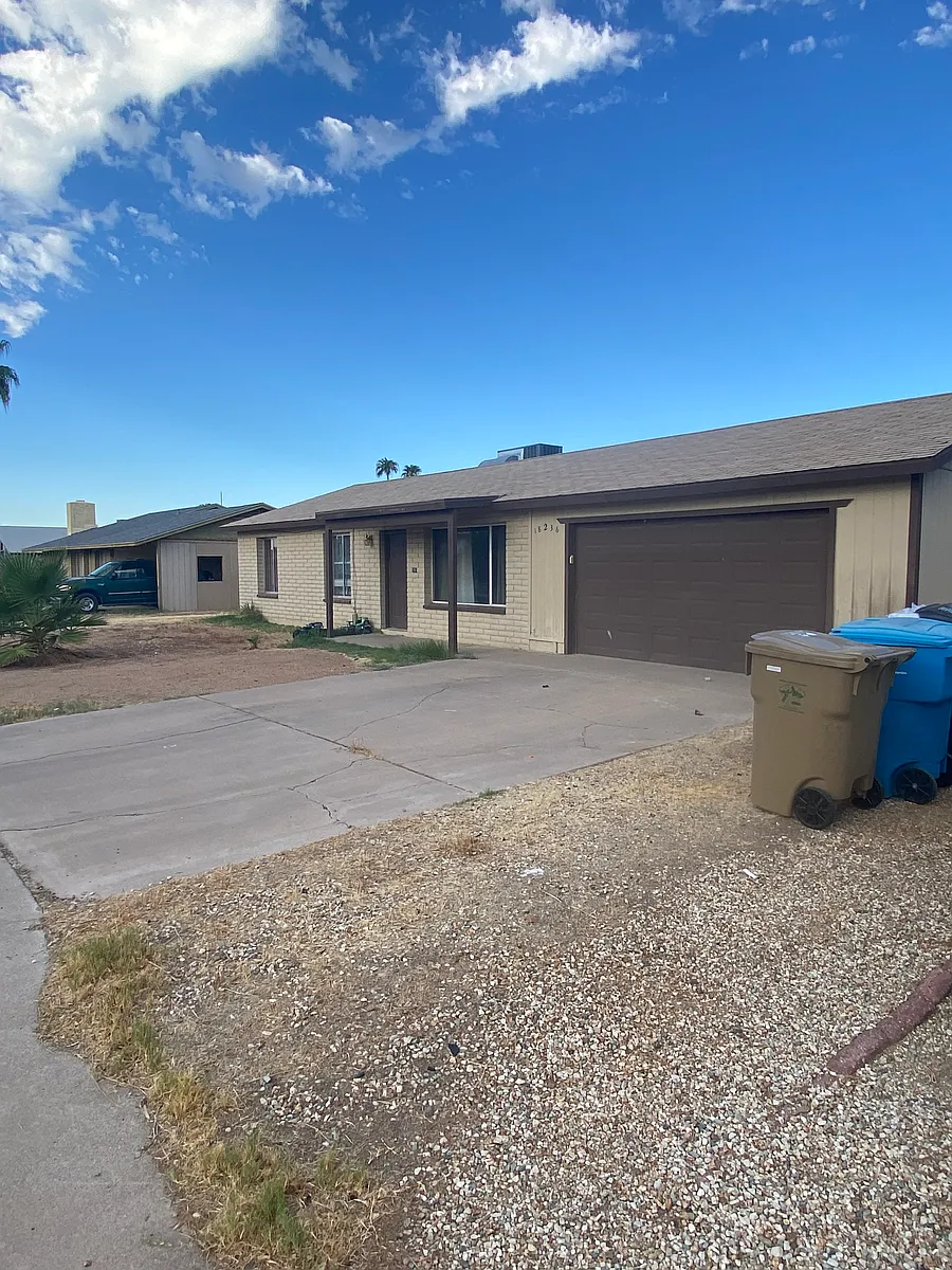 Building Photo - 18236 N 20th Ln