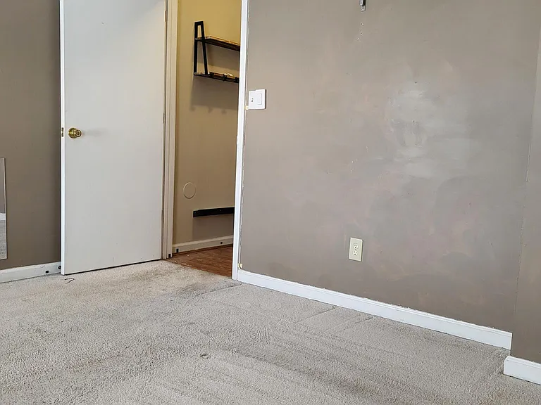 27 N Eden St — Photo 15