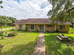 1906 12th St, Hempstead, TX 77445