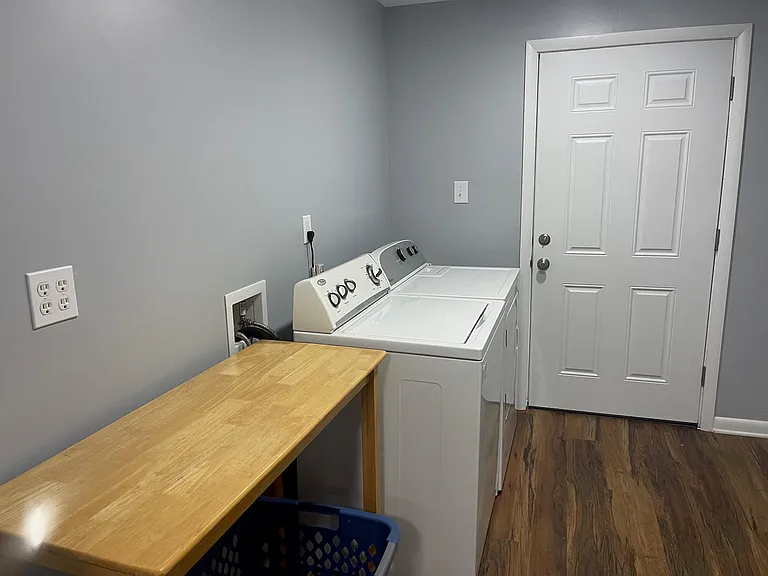 4007 Aldington Dr #C — Photo 8