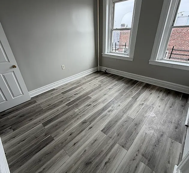 225-227 Clifton Ave #10R — Photo 7