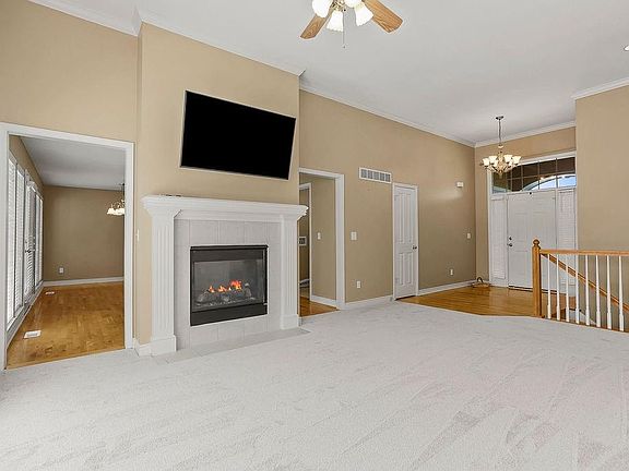 4th image of 20383 W 199th Ter