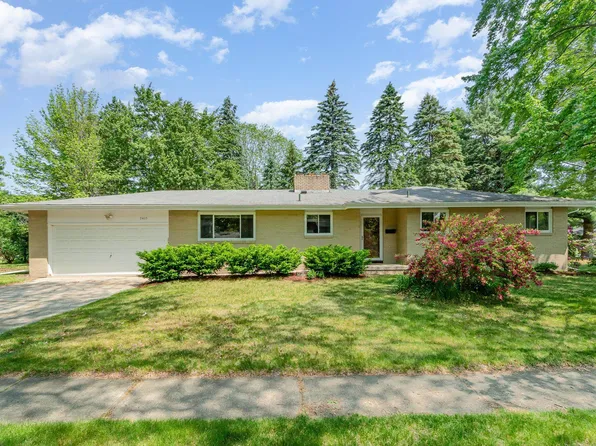 2415 Cranbrook Dr, Midland, MI 48642