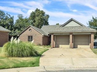 1317 Central Ct, Edmond, OK 73034