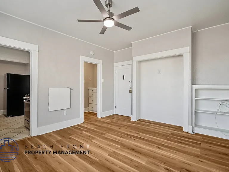 1141 Pine Ave — Photo 15