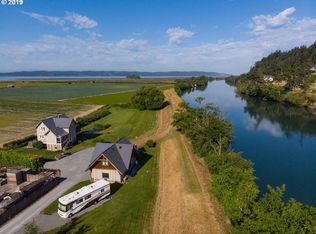 13735 Rawlins Rd, Mount Vernon, WA 98273