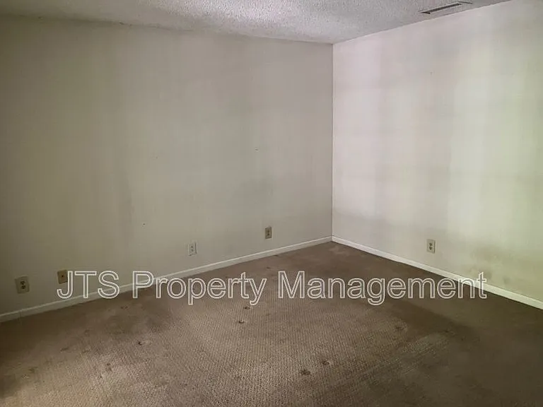 6830 Mellodora Dr — Photo 13