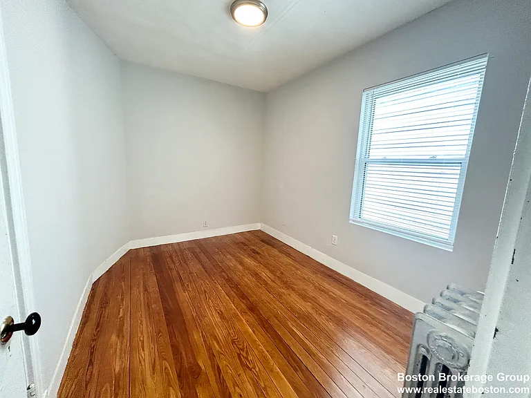18 Eastman St #2 — Photo 6