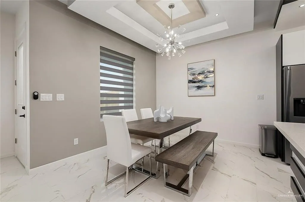 3 bed, 2.5 bath, 1800 sqft, $2,600 — Photo 4