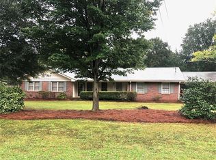 2068 Pinehurst Rd, Snellville, GA 30078