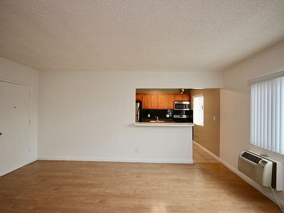 4th image of 5324 Baldwin Ave APT 37