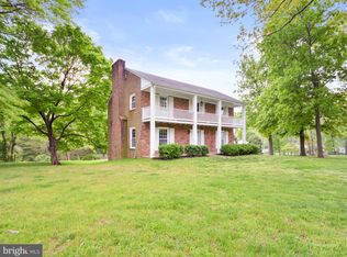 28725 Greenberry Dr, Laytonsville, MD 20882