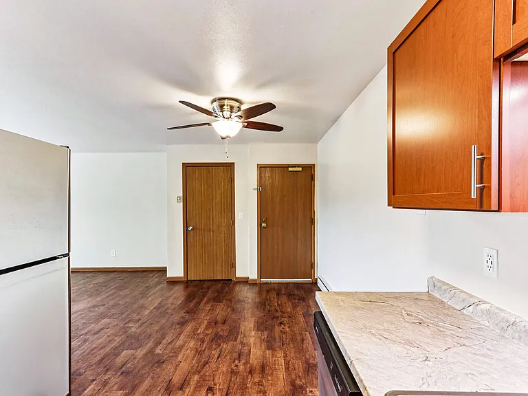 Woodfield Heights Apartments — Photo 55
