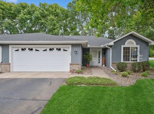 1201 Ravenswood Ct, Shoreview, MN 55126