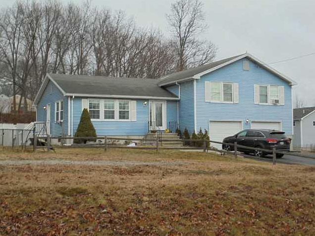1st image of 8 Bourne Ave